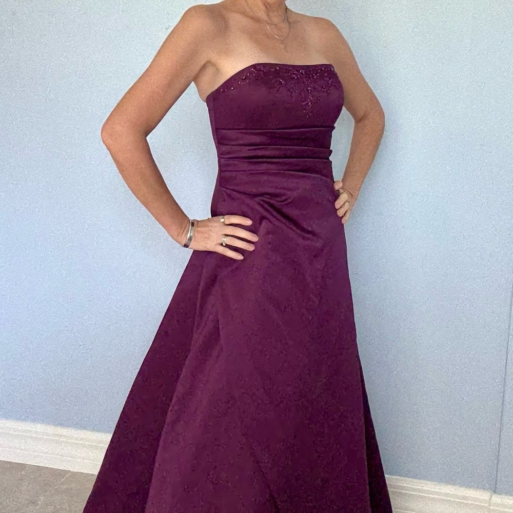 David's Bridal Purple Strapless Prom Dress